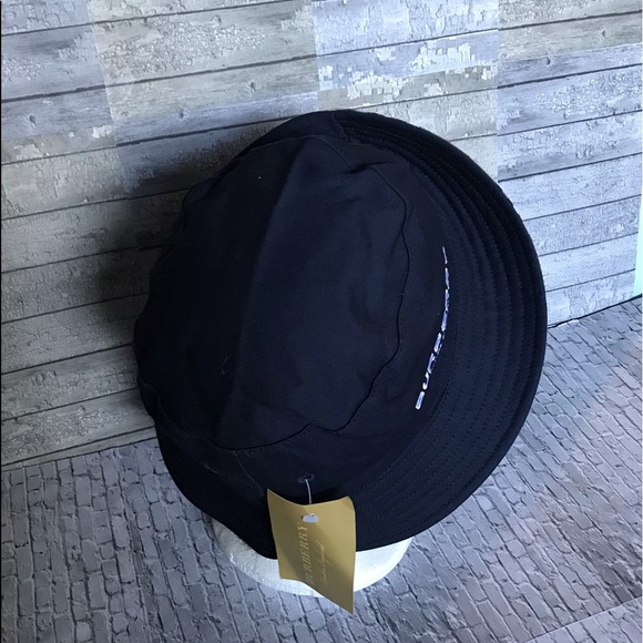 BUCKET HAT (REVERSIBLE) - Picture 5 of 16